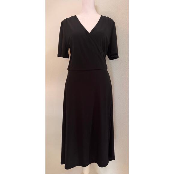 White House Black Market Dresses & Skirts - White House Black Market Black Faux Wrap Short Sleeve Dress Size 4